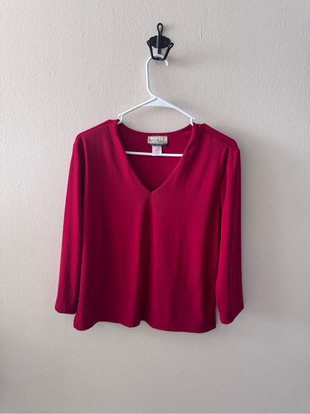 Women’s top, v-neck blouse with 3/4 length sleeves, red